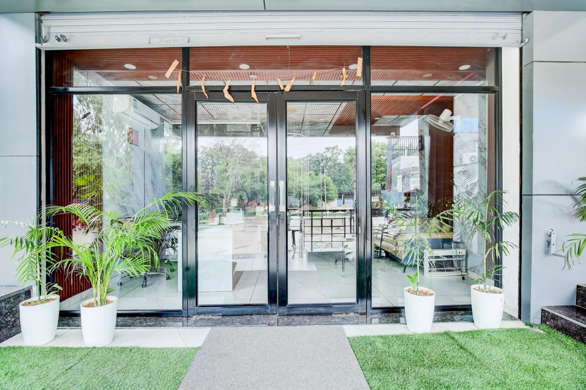 Hotel O Platinum Zirakpur Εξωτερικό φωτογραφία